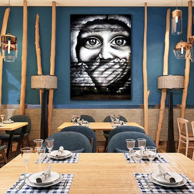 Wandbild Graffiti erschrockenes Kind schwarze Augen im Esszimmer, Menschen & Gesichter