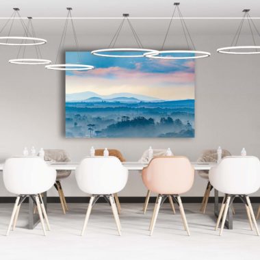 Wandbild Wald vor Bergen im Büro, Natur & Landschaft