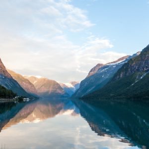 wandbild-reflektionen-im-see-natur-landschaft