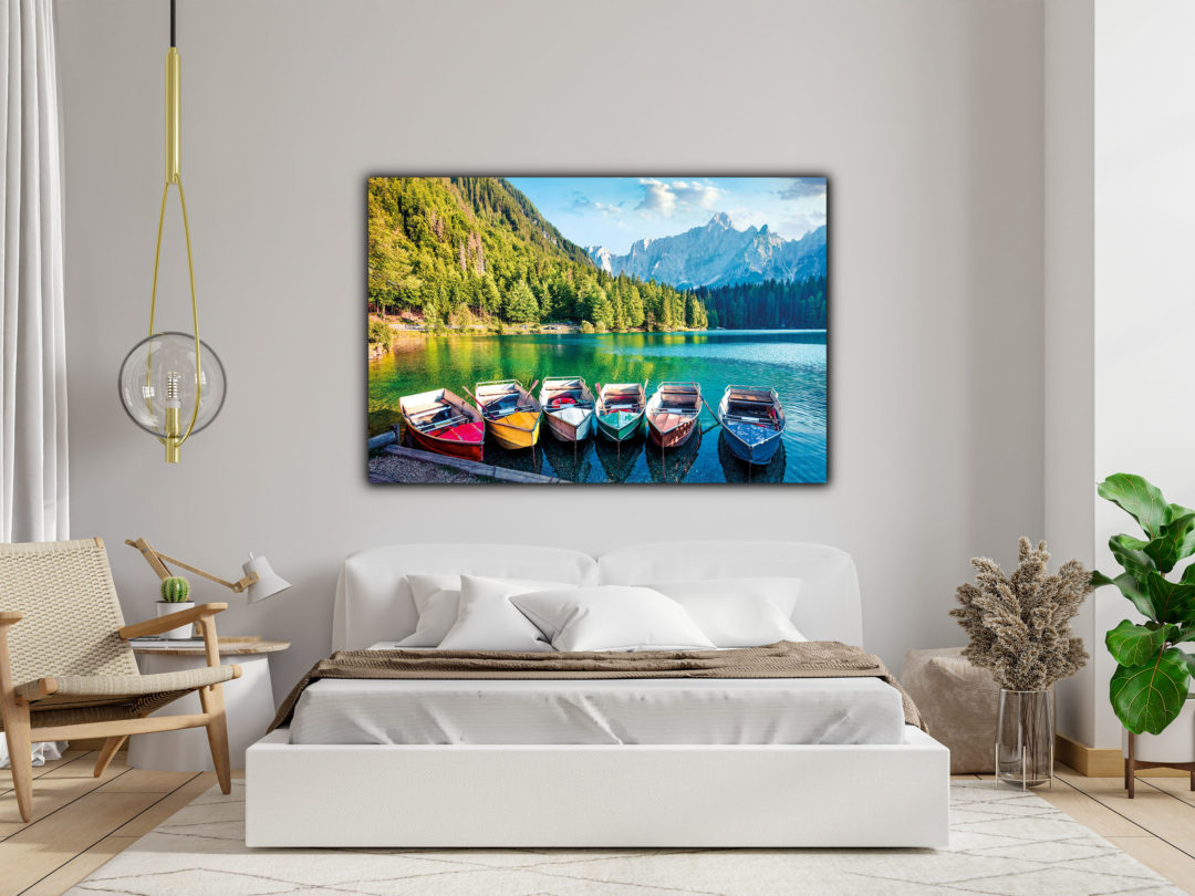 Wandbild Bunte Boote im Schlafzimmer, Natur & Landschaft