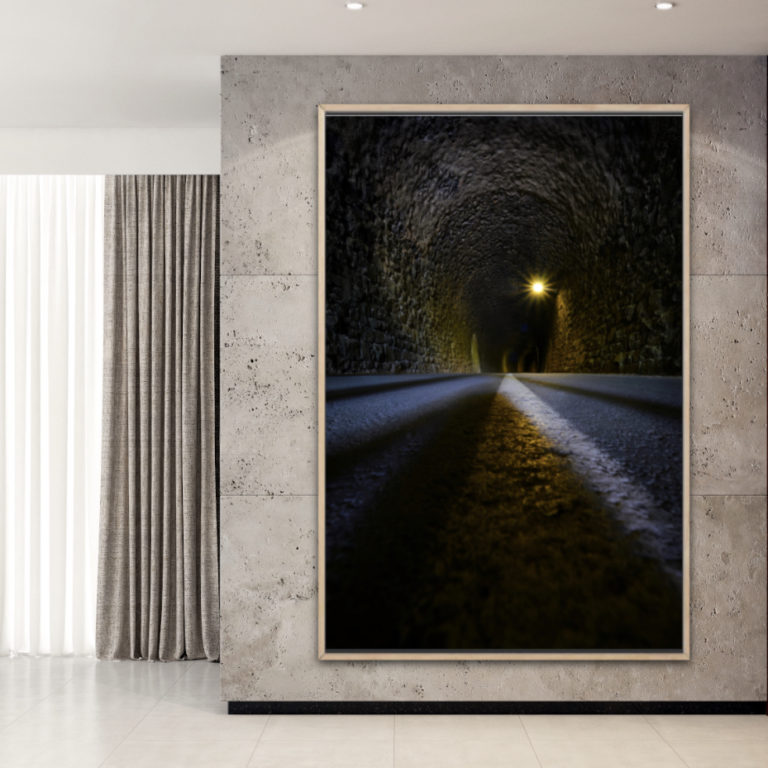 Wandbild Licht im Tunnel Landschaft Architektur Sabine Schiebofsk Wohnzimmer